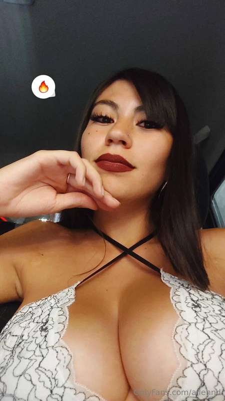 come put your cock here on my tits👅💦