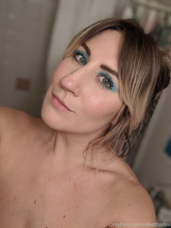Who loves a good selfie?! ME! Here are some selfies througho.. 2