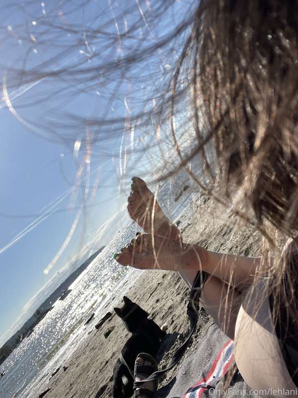 Had some family bonding time at the beach yesterday 🤗 8