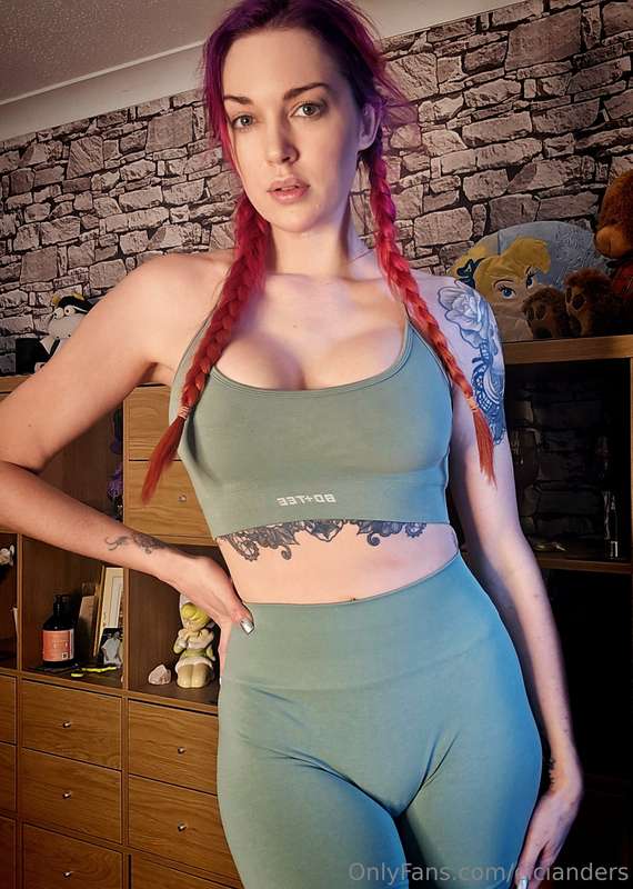 Do you like girls in gym wear?