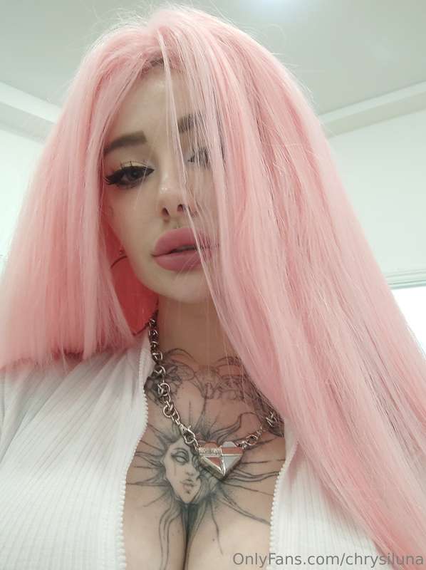 Do you like the combination of pink and white?🩷🤍 I find this..