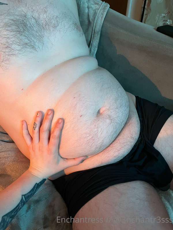 After a casual large pizza & shake for dinner~ probably like..