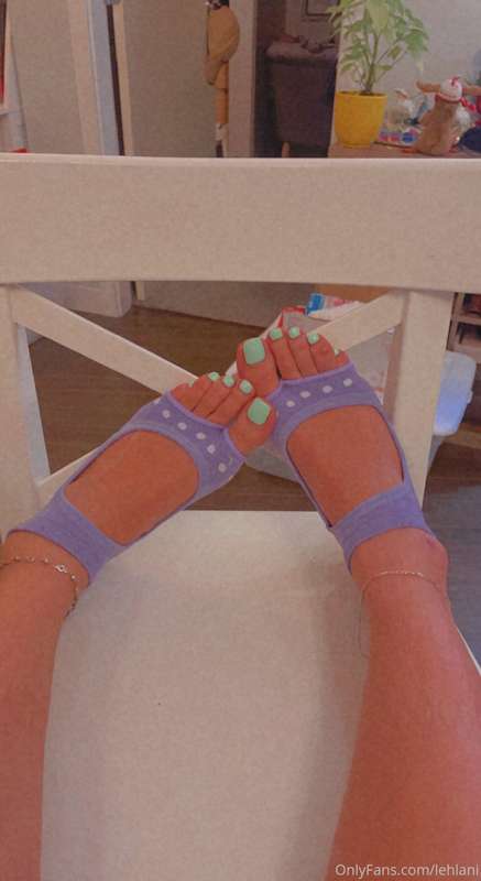 Thank u DB for getting these off my wish list 😋 me & my toes.. 9