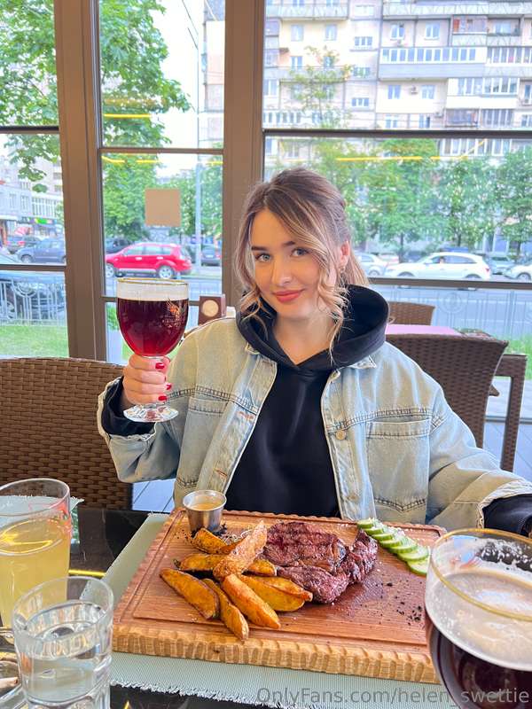 Oh how I love this! 🌟🍽 Just leaving the house and going to d..