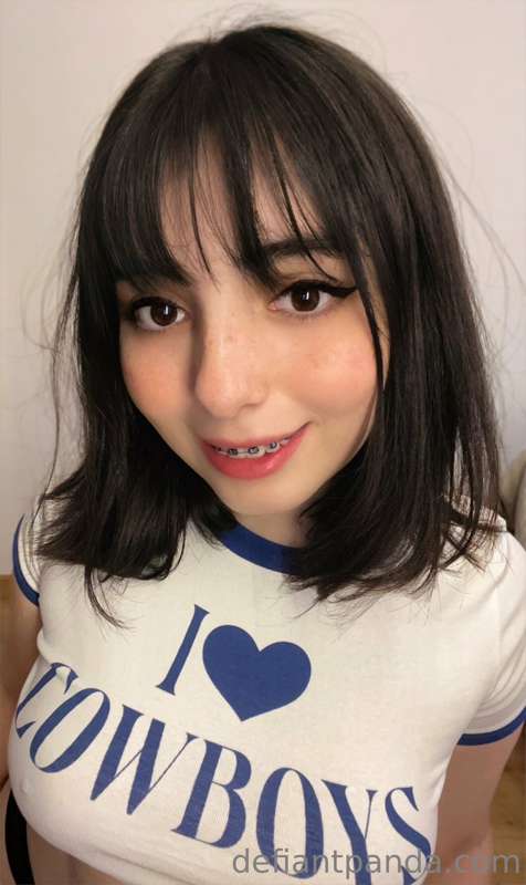 Some selfies for once 😄 Do you like my new shirt? 3
