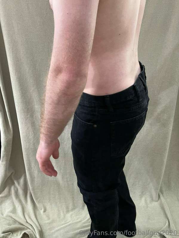 The Shirtless Sarge - Showing off the SARGE bod! Set 4