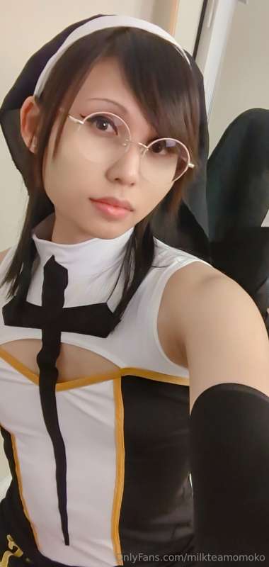 Lots of butt but also a lot of cute selfies

October 2023 Nu.. 18