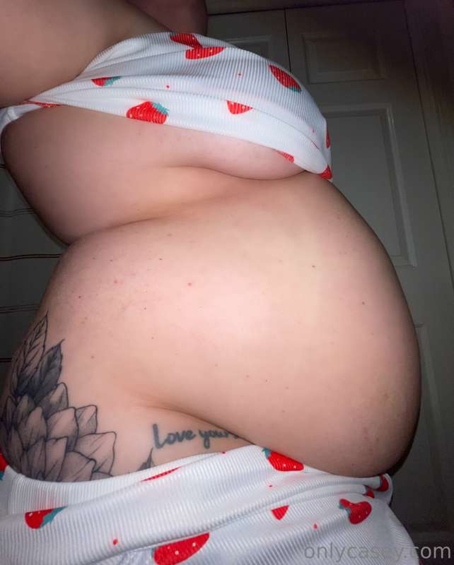 Annnnnd we’ve got another new stretchie 😍🙈🥵🐷 okay okay, they.. 6