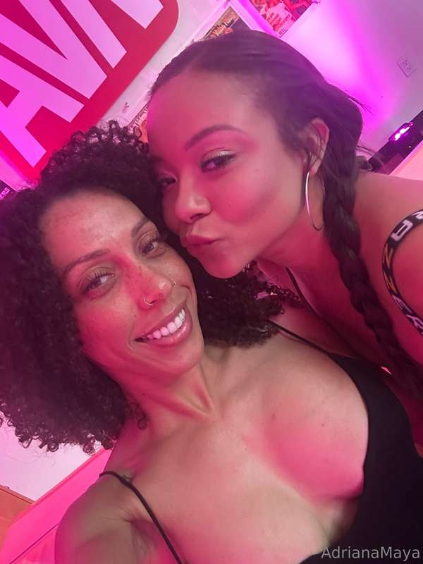 Night out with @frecklemonade fine ass 😻 3