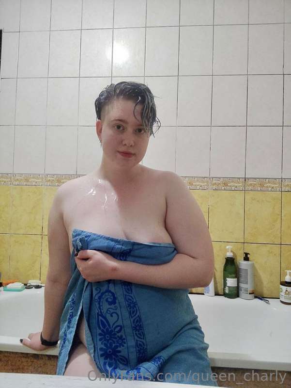 If we get 1000 likes, I will make the towel fall 😁😘
