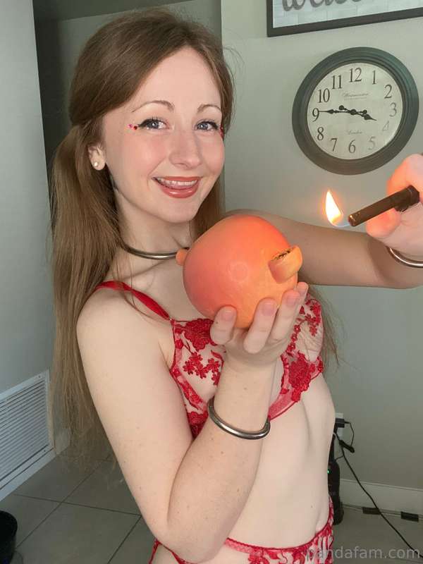 What’re we smokin on today? Happy 420!   DM me for smoking c.. 3