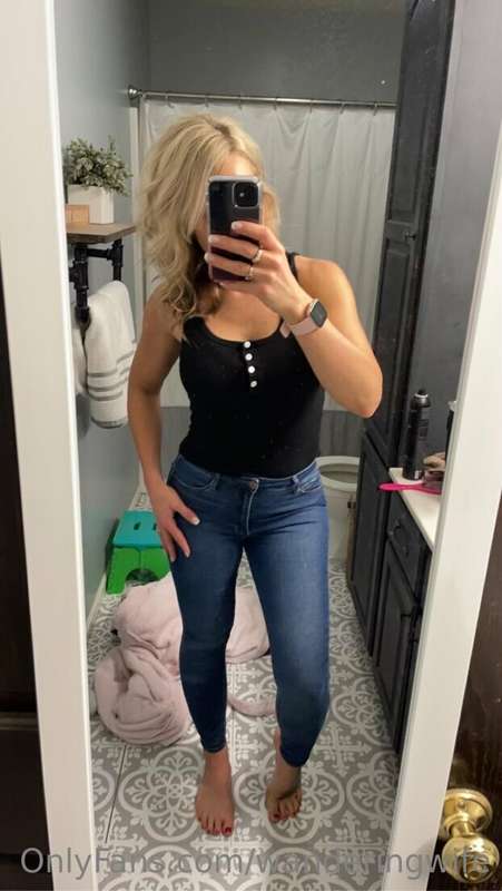 My jeans aren’t the only thing that’s tight😏…so is my 🌮!