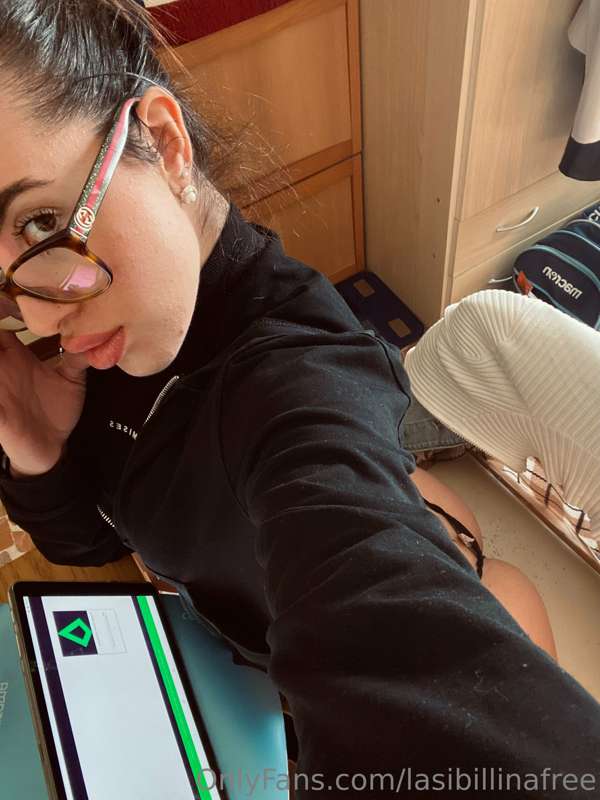 Vuoi studiare con me oggi?😏🤓