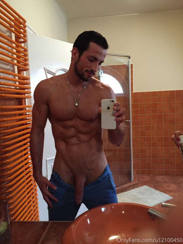 Mirror selfie
