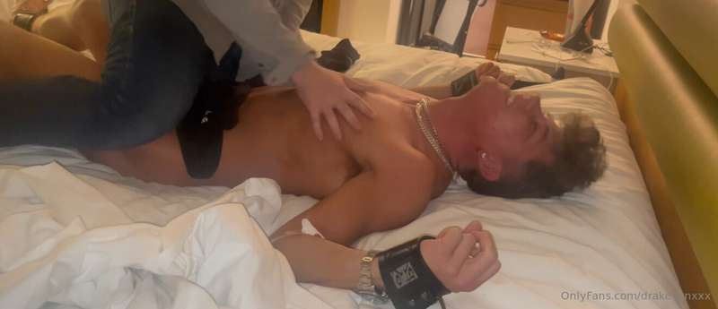 Ever wanted to see me tied up and tickled? Send dm for full ..