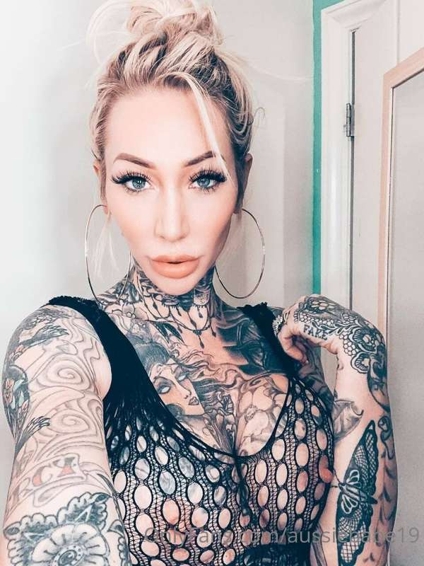 Subscribe to her FREE page and DM her the word VIPER and she..
