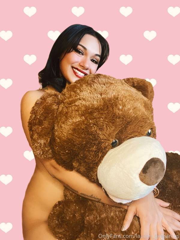 🌹 HAPPY VALENTINES DAY 🌹  i am the luckiest girl in the worl.. 1