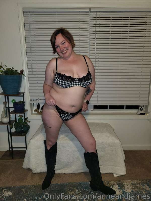 Titties and tushy 9