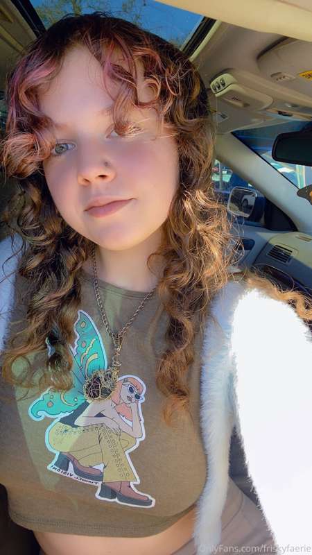 Here’s a little selfie montage in a parking lot cuz I felt c.. 5