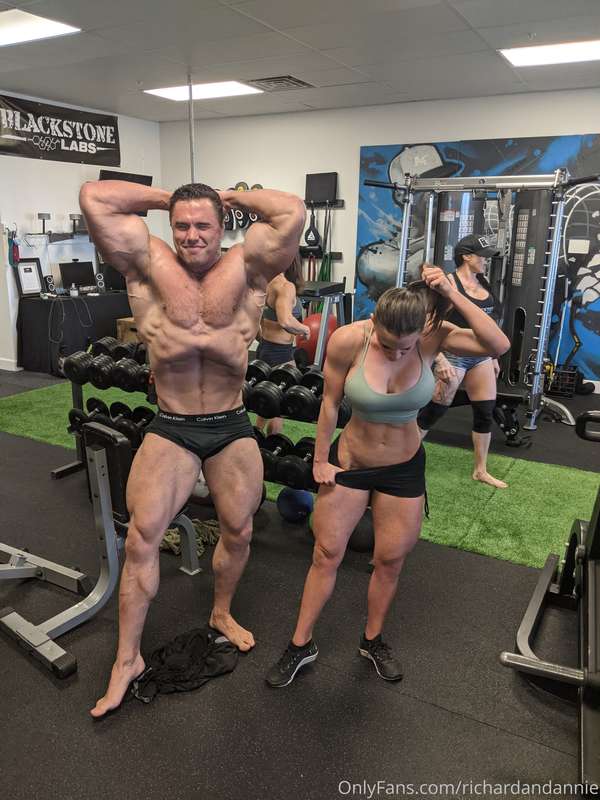 Having a blast in Vegas! But still getting our lifts in 💪💪 D..