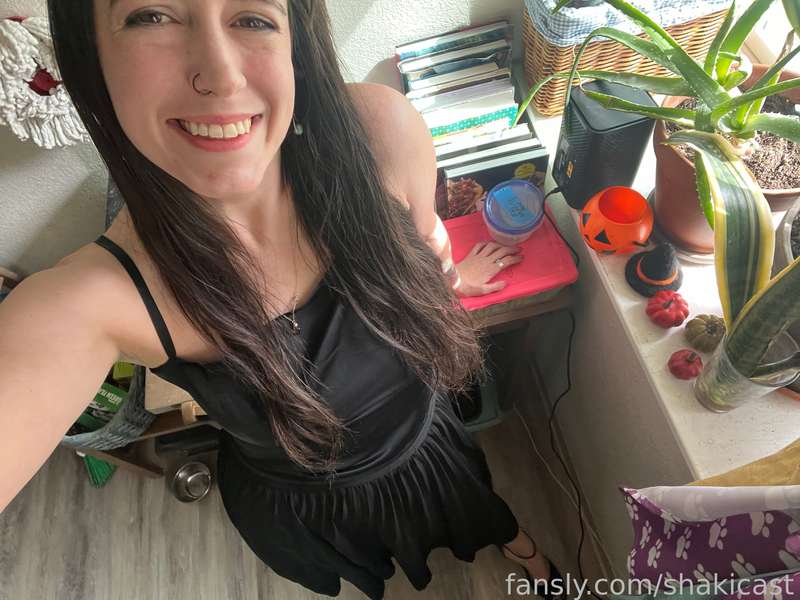 Shakicast - Fansly - 12 Oct, 2024 1