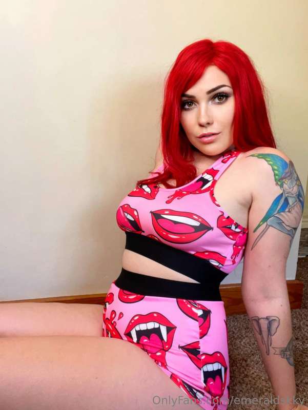 I know how badly you want to cum with me right now 💦😈