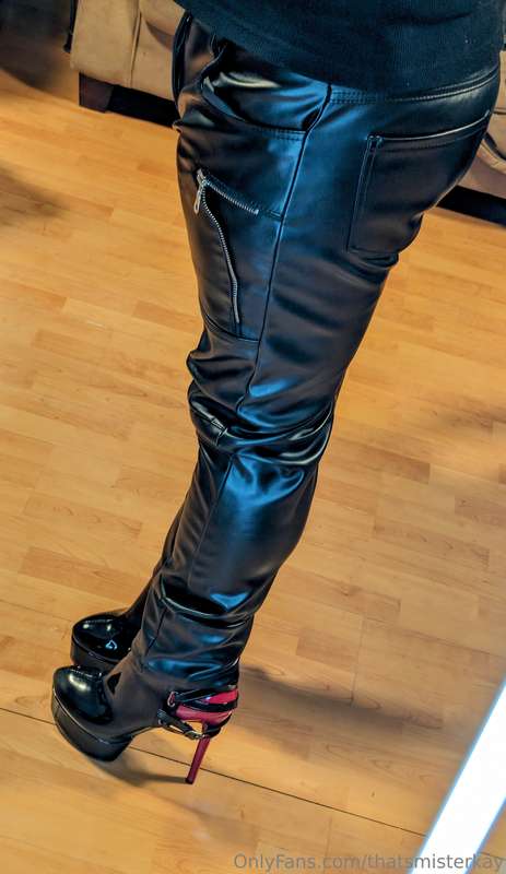 If you see me wearing these, you know it's party time 😈😈😈 7