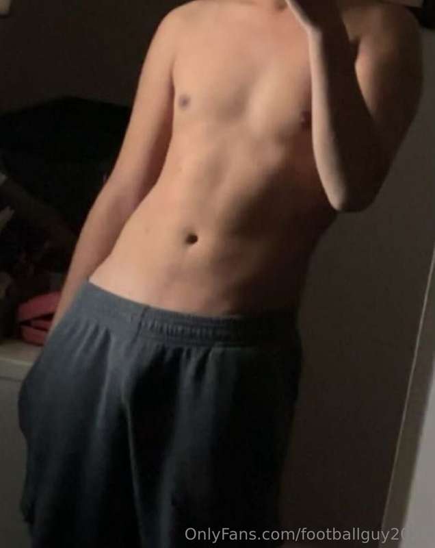 Me jerking and some fun pics!  16