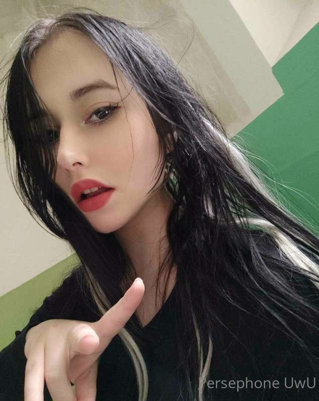 @virtualgirlfriend33 @virtualgirlfriend33
Single big boobs e..