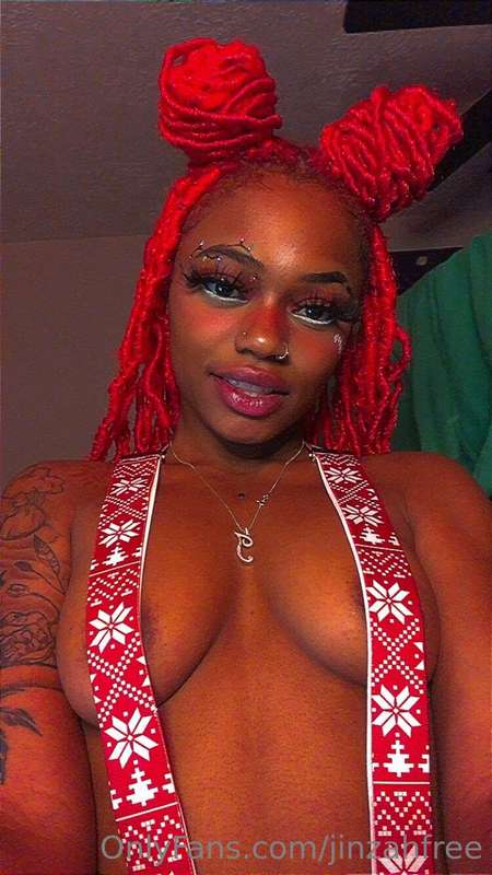 Would you nut on my titties while they poke out the suspende.. 5