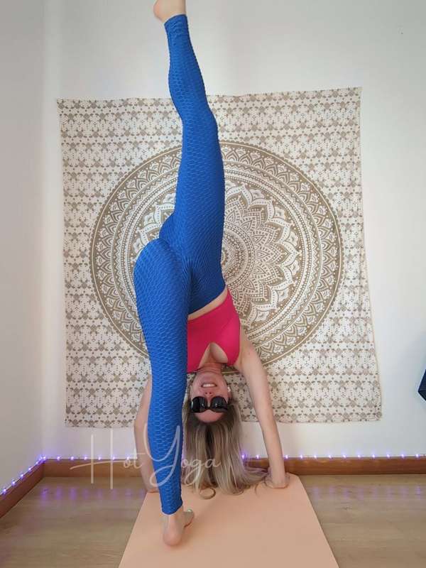Am I a distracting yoga teacher? 😛