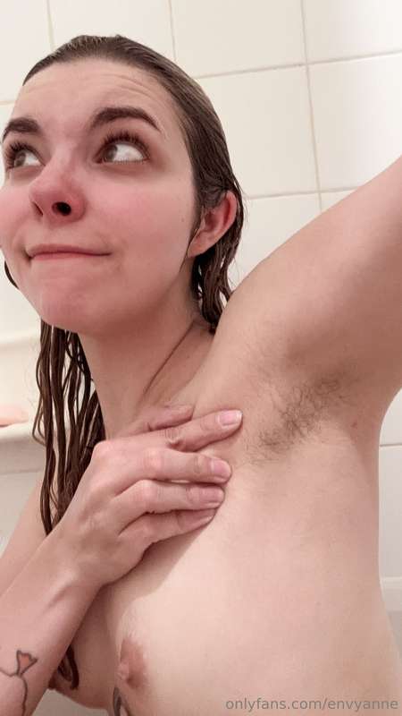 I was asked to grow my armpit hair for a month! 😎✌🏻 welp! He.. 9