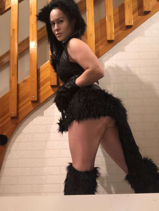 Who here likes fetish ?? I’m flying over to Canada tomorrow ..