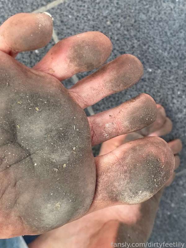 Dirtyfeetlily - Fansly - 25 Apr, 2025 3
