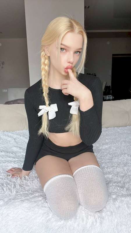 😇𝐅𝐑𝐄𝐄𝐄 𝐒𝐔𝐁𝐒𝐂𝐑𝐈𝐏𝐓𝐈𝐎𝐍 TODAY ONLY😇 @vikki_whiteLustful doll @vi..