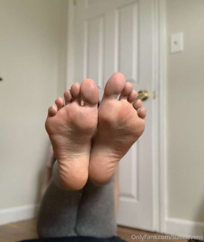 I was so shy about showing my feet at 19 hehe but now I’m 20.. 7
