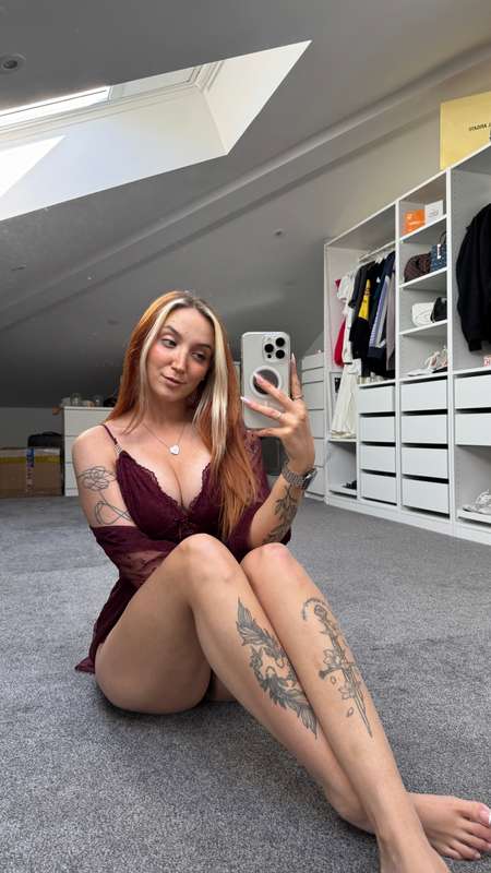 Don’t forget to tip me for a little surprise 😜🍒
