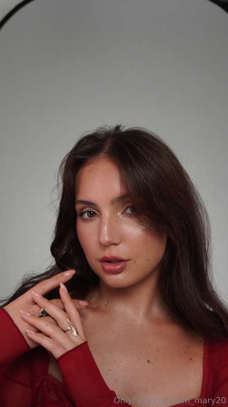 What do you think men are most attracted to?🥰💕1 Beauty😍2 Abi..