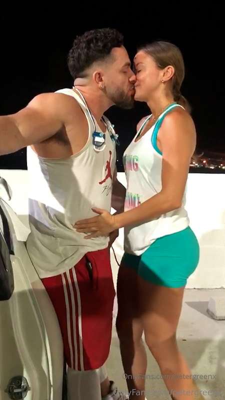 Quick Car Blowjob with hot Cuban MILF @havanableu all while ..