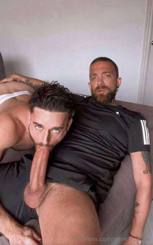 ad 🧘🏻‍♂️✨ @nakedyogamen ⚡️MEGA SALE ⚡️ 40% OFF your first mo..
