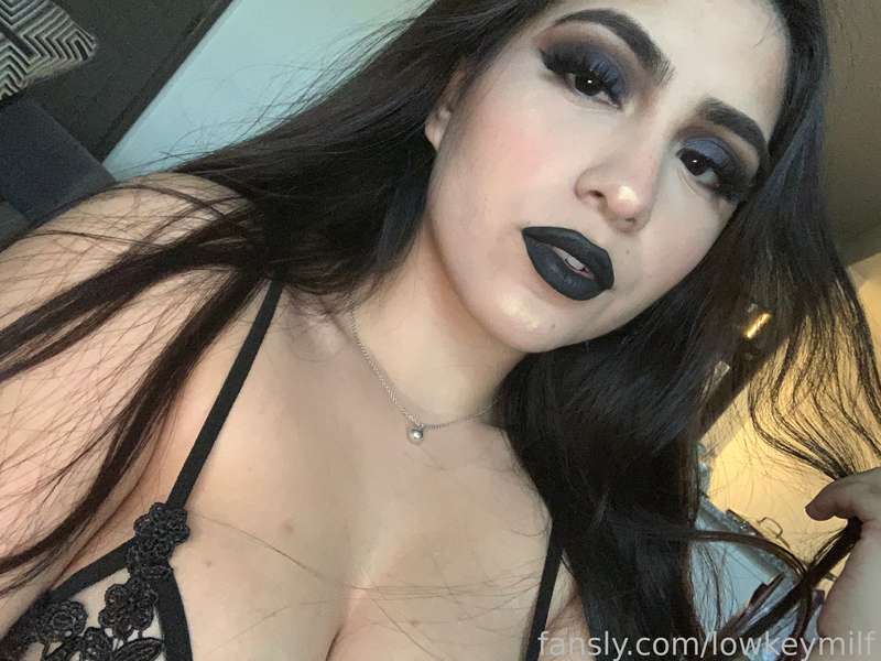 Lowkeymilf - Fansly - 19 Jan, 2023 10