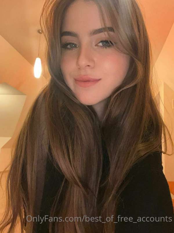 ## 𝗙𝗥𝗘𝗘 𝗩𝗜𝗣 𝗣𝗔𝗚𝗘 ⬇️⬇️⬇️⬇️
@emiliallure 2