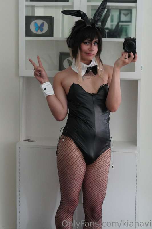 Hiyaaaaa!! Here are the rest of the bunny pics I took from y.. 9