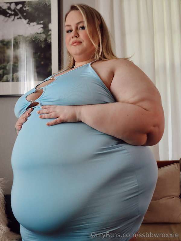 I wanna wear this tight dress out on a date and eat until th.. 24