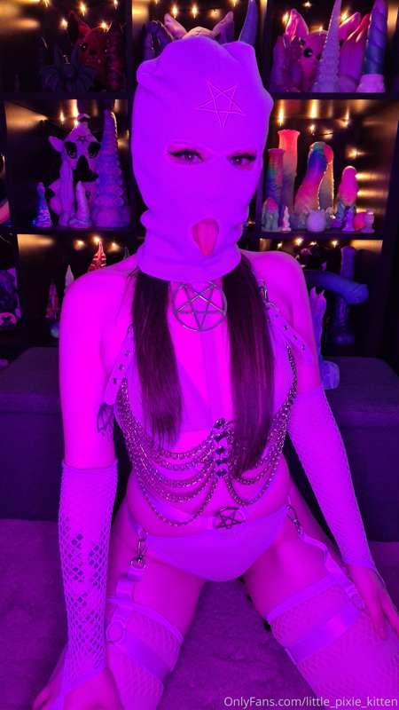 I love this new lingerie 💜 1