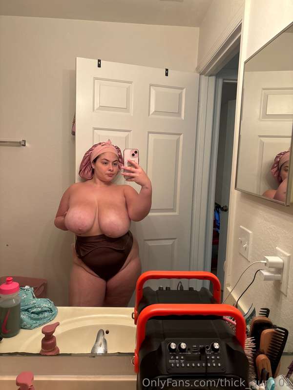Thick_Gurl101 - Onlyfans - 12 Jun, 2024