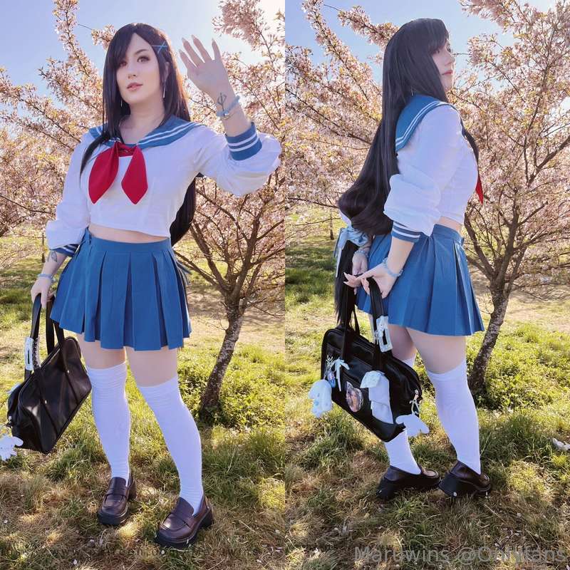 More cosplay today!Midgar High Tifa 🌸 the sakuras were prett..