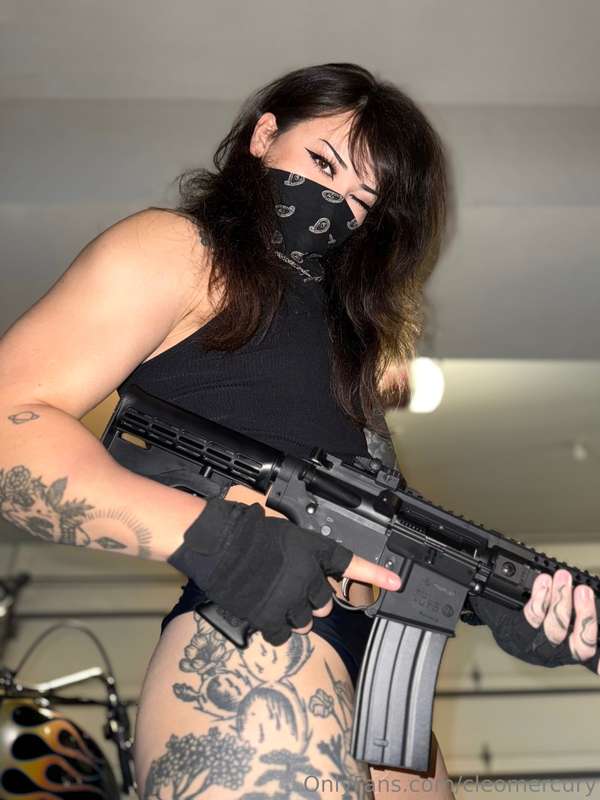 Tactical tomboy! 🖤 Honestly these would make great prints to.. 4