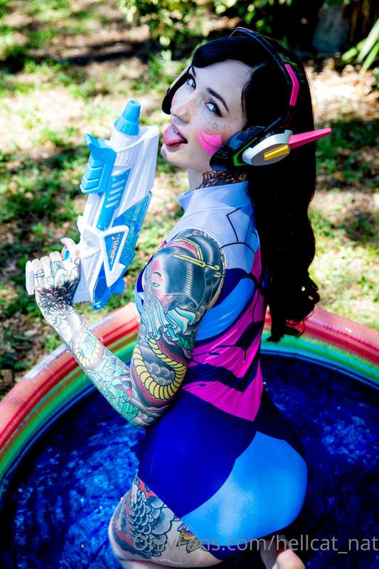 Cosplay Pussy is the Best Pussy 😆💘 I love dressing up as D.v.. 10
