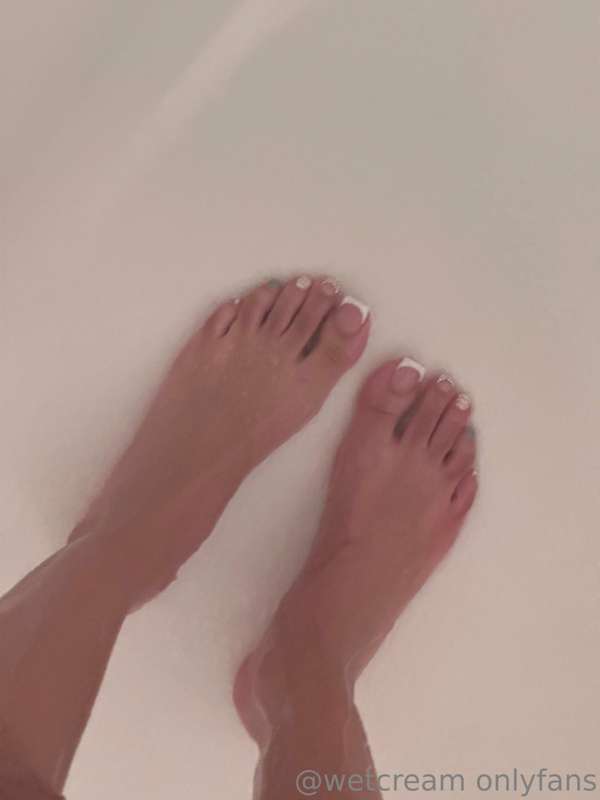facial 🍌 + toes & soles 2